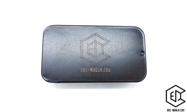 Blechdose rechteckig, schwarz, 60x34x11 mm mit EDC-World Logo