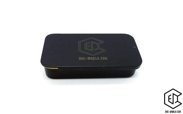 Blechdose rechteckig, schwarz, 60x34x11 mm mit EDC-World Logo